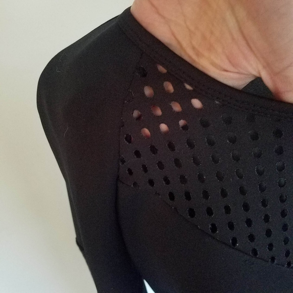Fabletics Sweatshirt with netted details - Picture 3 of 7